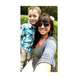 Meet your Posher, Joy